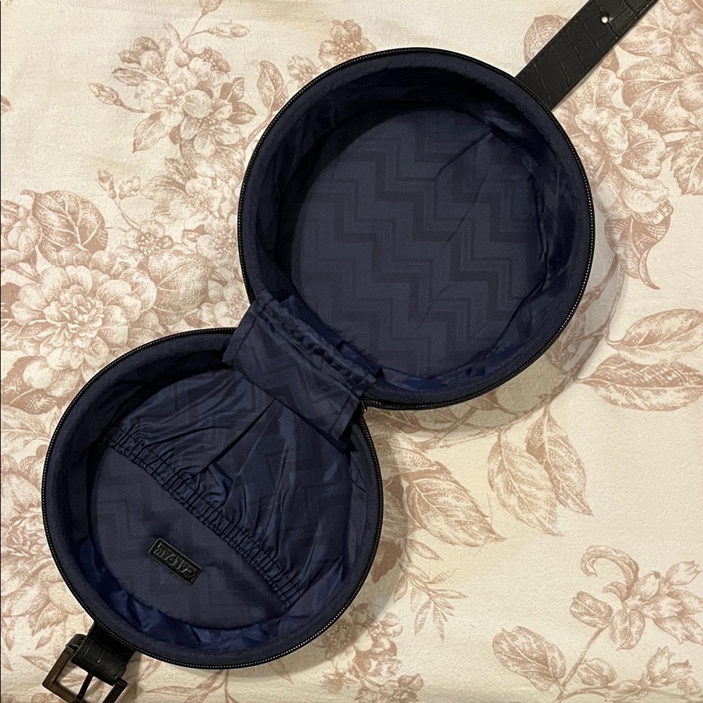 Calpak Beige Textured Hatbox Jewelry Case - Picture 4 of 7
